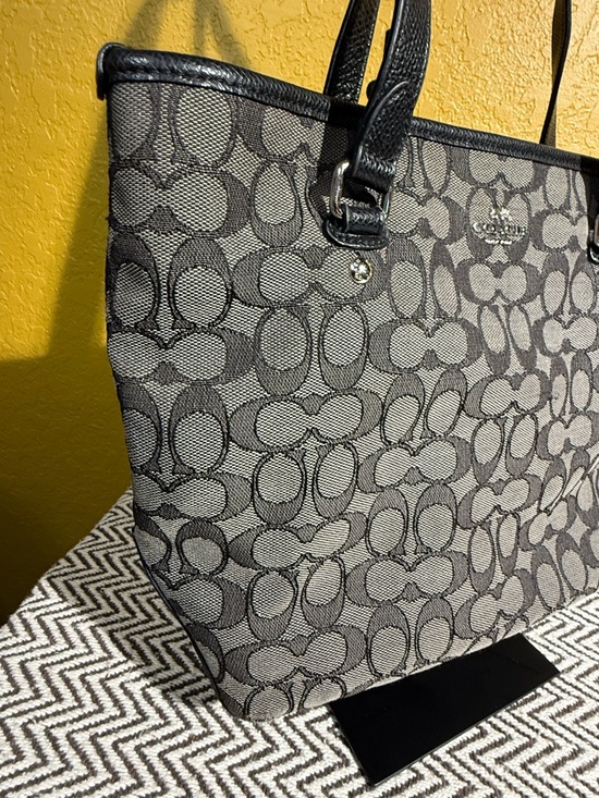 LIVE SHOW ONLY: Coach Signature City Tote (Rehab/Source Project) - Picture 4 of 15